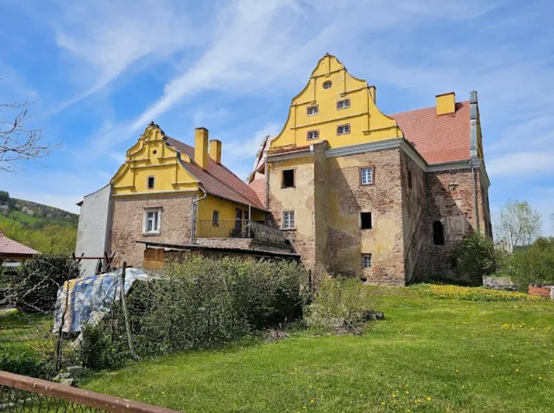 Castle Kapitanowo. Foundation, Ścinawka Średnia, Poland, Poland